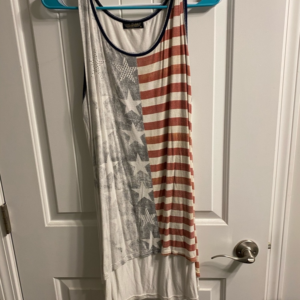 Patriotic tank